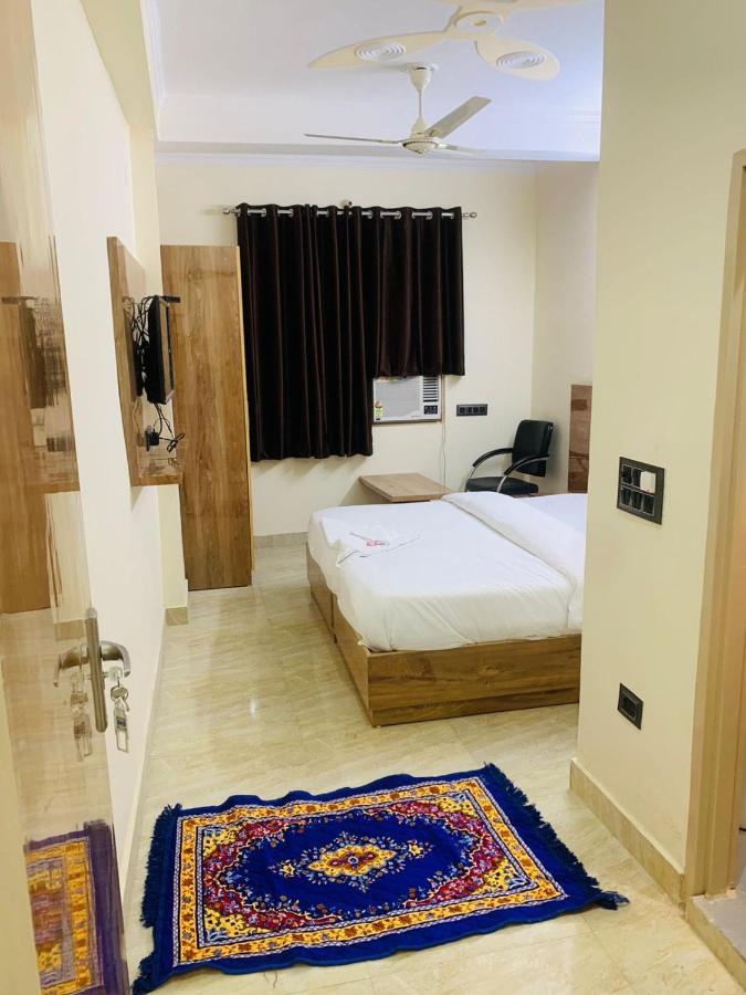 Hotel Shri Ram Új-Delhi Kültér fotó